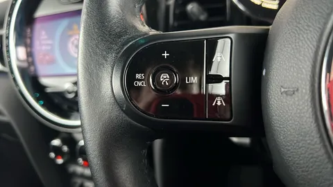 MINI HATCHBACK 135kW Cooper S Level 2 33kWh Auto