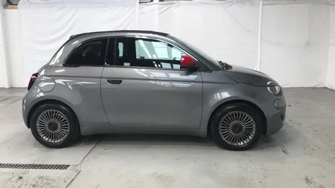 FIAT 500 87kW Red 42kWh Auto