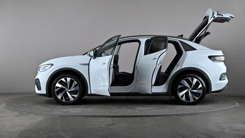 VOLKSWAGEN ID.5 128kW Style Pro 77kWh Auto