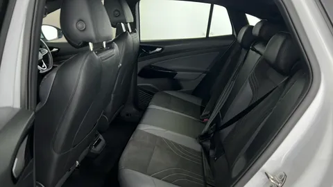 VOLKSWAGEN ID.5 128kW Style Pro 77kWh Auto