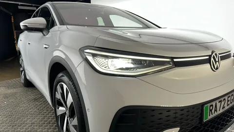 VOLKSWAGEN ID.5 128kW Style Pro 77kWh Auto