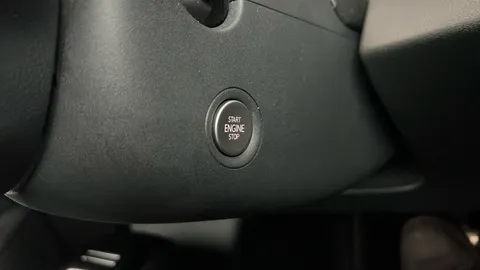 VOLKSWAGEN ID.5 128kW Style Pro 77kWh Auto