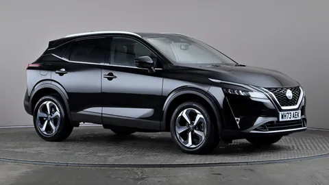 NISSAN QASHQAI 1.3 DiG-T MH 158 N-Connecta [Glass Rf] Xtronic