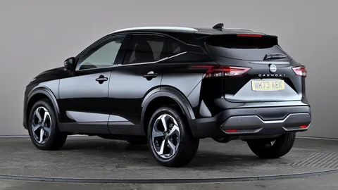 NISSAN QASHQAI 1.3 DiG-T MH 158 N-Connecta [Glass Rf] Xtronic