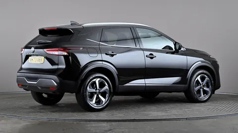 NISSAN QASHQAI 1.3 DiG-T MH 158 N-Connecta [Glass Rf] Xtronic