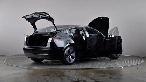 TESLA MODEL 3 Standard Plus Auto