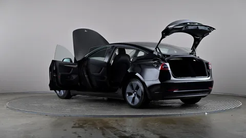TESLA MODEL 3 Standard Plus Auto