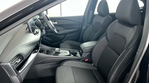 NISSAN QASHQAI 1.3 DiG-T MH 158 N-Connecta [Glass Rf] Xtronic