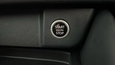 NISSAN QASHQAI 1.3 DiG-T MH 158 N-Connecta [Glass Rf] Xtronic