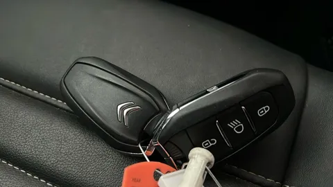 CITROEN C4 100kW Shine Plus 50kWh Auto