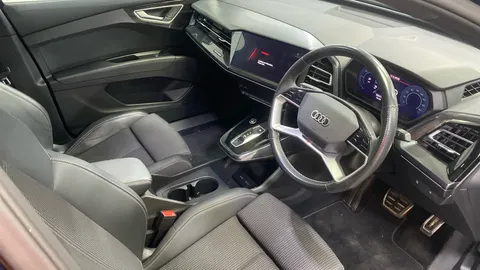 AUDI Q4 150kW 40 82kWh S Line Auto