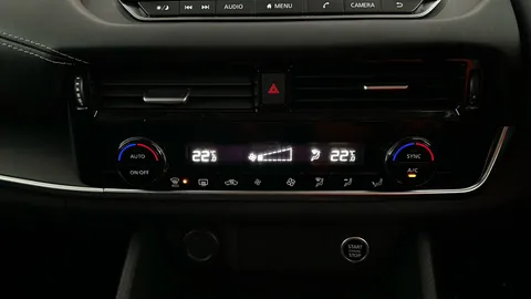 Nissan Qashqai 1.3 DiG-T MH Acenta Premium