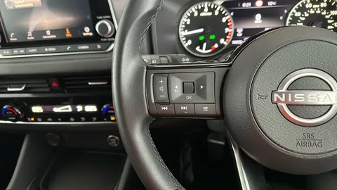 Nissan Qashqai 1.3 DiG-T MH Acenta Premium