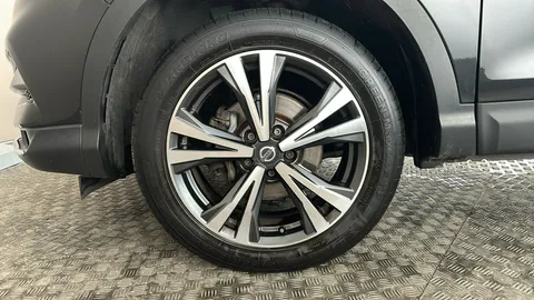 NISSAN QASHQAI 1.2 DiG-T N-Connecta