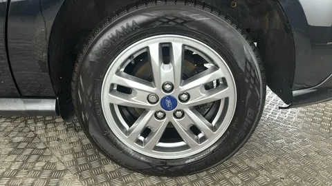 FORD GRAND TOURNEO CONNECT 1.5 EcoBlue 120 Titanium