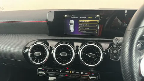 MERCEDES-BENZ A CLASS A220d AMG Line Auto