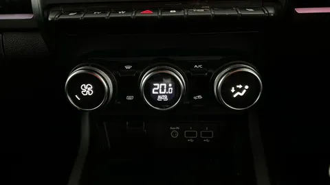 RENAULT ARKANA 1.6 E-Tech full hybrid 145 Engineered Auto