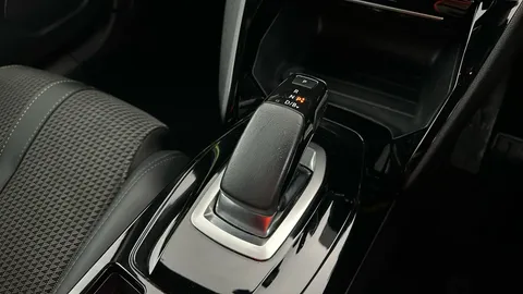 PEUGEOT 2008 100kW GT 50kWh Auto