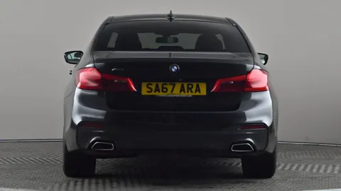 BMW 5 SERIES 520d xDrive M Sport Auto