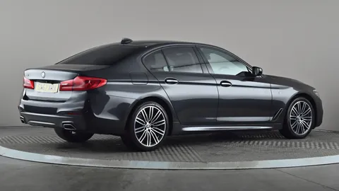 BMW 5 SERIES 520d xDrive M Sport Auto