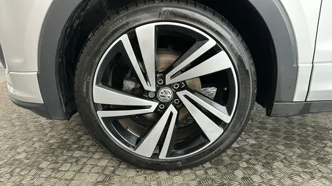 VOLKSWAGEN T-CROSS 1.0 TSI 115 R-Line