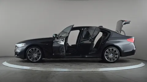 BMW 5 SERIES 520d xDrive M Sport Auto