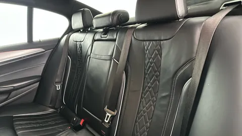 BMW 5 SERIES 520d xDrive M Sport Auto