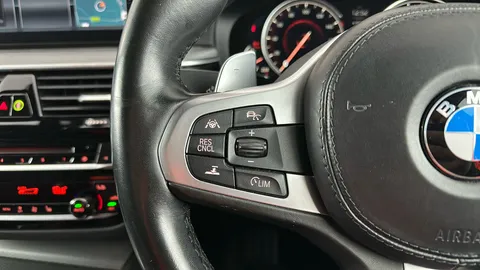 BMW 5 SERIES 520d xDrive M Sport Auto