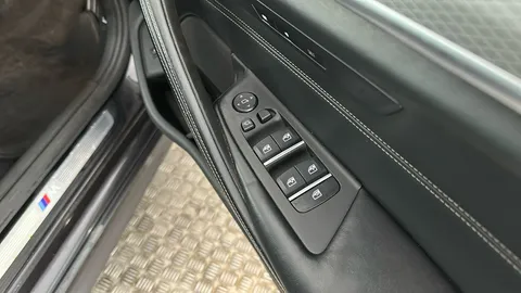 BMW 5 SERIES 520d xDrive M Sport Auto