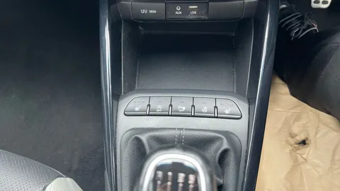 KIA STONIC 1.0T GDi 4