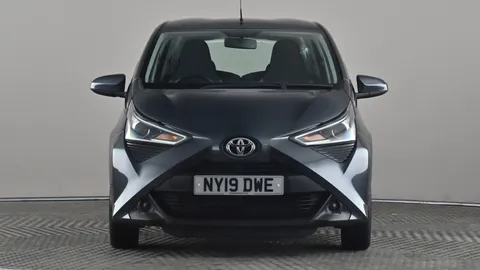 TOYOTA AYGO 1.0 VVT-i X-Play