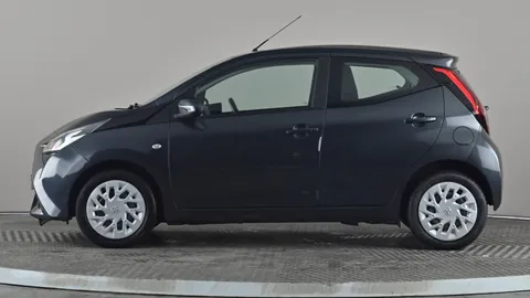 TOYOTA AYGO 1.0 VVT-i X-Play