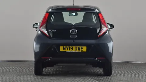 TOYOTA AYGO 1.0 VVT-i X-Play