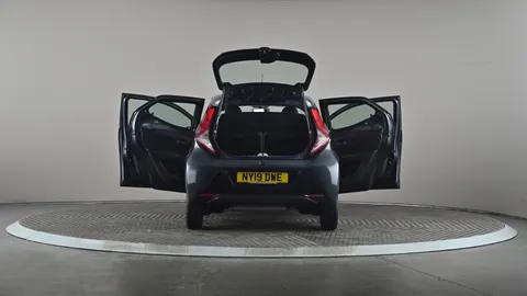 TOYOTA AYGO 1.0 VVT-i X-Play