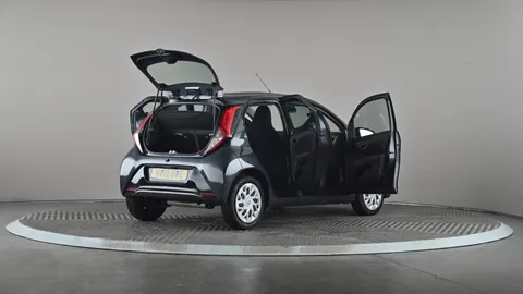 TOYOTA AYGO 1.0 VVT-i X-Play