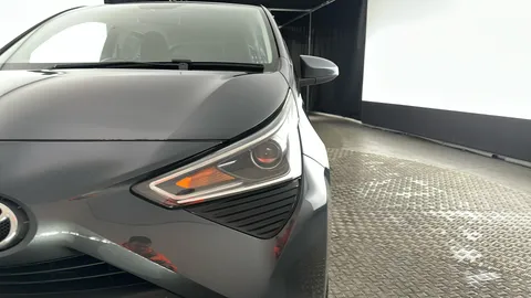 TOYOTA AYGO 1.0 VVT-i X-Play
