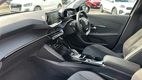 PEUGEOT 208 1.2 PureTech 130 Allure Premium EAT8