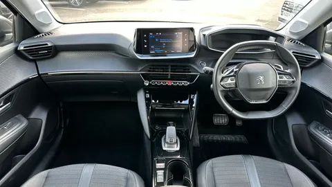 PEUGEOT 208 1.2 PureTech 130 Allure Premium EAT8