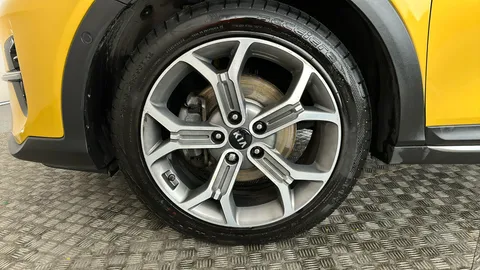 KIA XCEED 1.4T GDi ISG First Edition