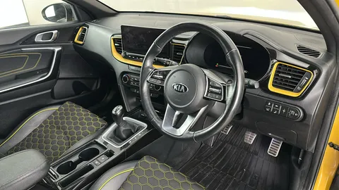 KIA XCEED 1.4T GDi ISG First Edition