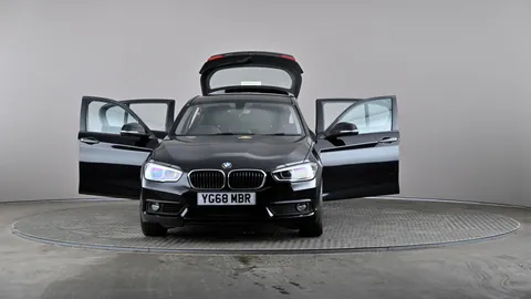 BMW 1 SERIES 118i [1.5] SE Business [Nav/Servotronic]