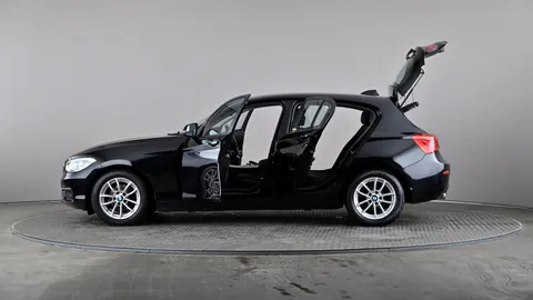 BMW 1 SERIES 118i [1.5] SE Business [Nav/Servotronic]