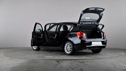 BMW 1 SERIES 118i [1.5] SE Business [Nav/Servotronic]