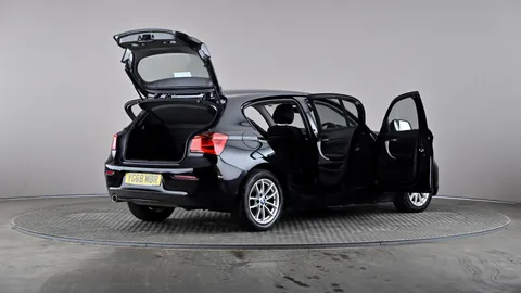 BMW 1 SERIES 118i [1.5] SE Business [Nav/Servotronic]