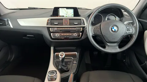 BMW 1 SERIES 118i [1.5] SE Business [Nav/Servotronic]