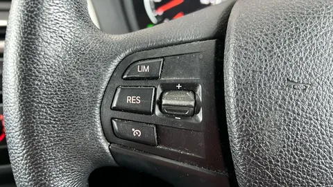 BMW 1 SERIES 118i [1.5] SE Business [Nav/Servotronic]