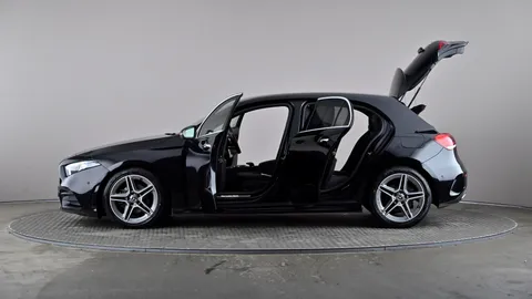 MERCEDES-BENZ A CLASS A200 AMG Line Premium Auto