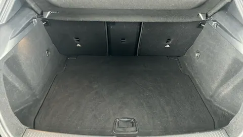 MERCEDES-BENZ A CLASS A200 AMG Line Premium Auto