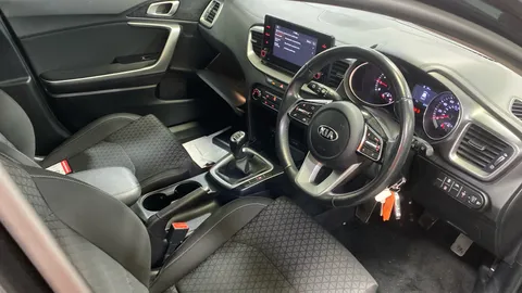 KIA CEED 1.0T GDi ISG 2