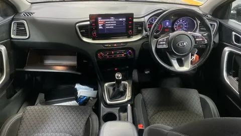 KIA CEED 1.0T GDi ISG 2
